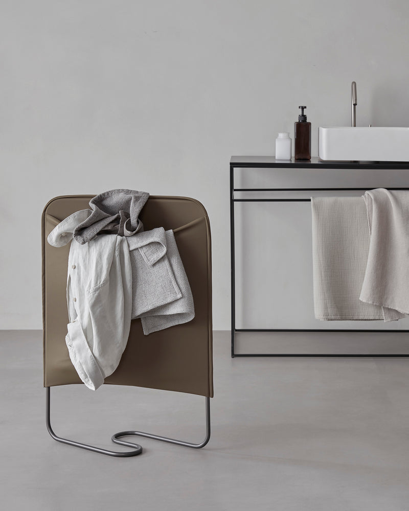 Isacco Laundry Basket