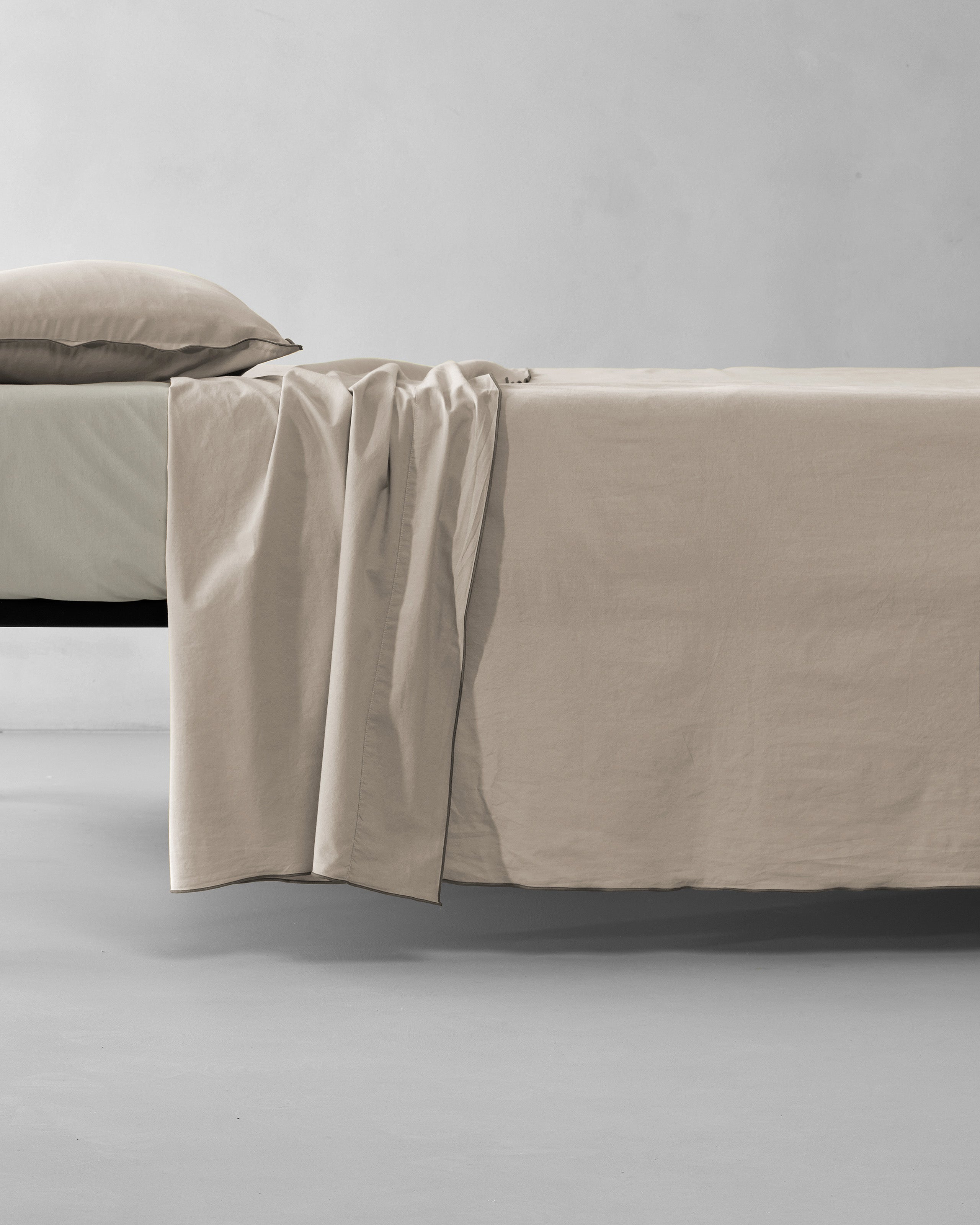 Betty　エルモラム Over Bed Sheet | Society Limonta