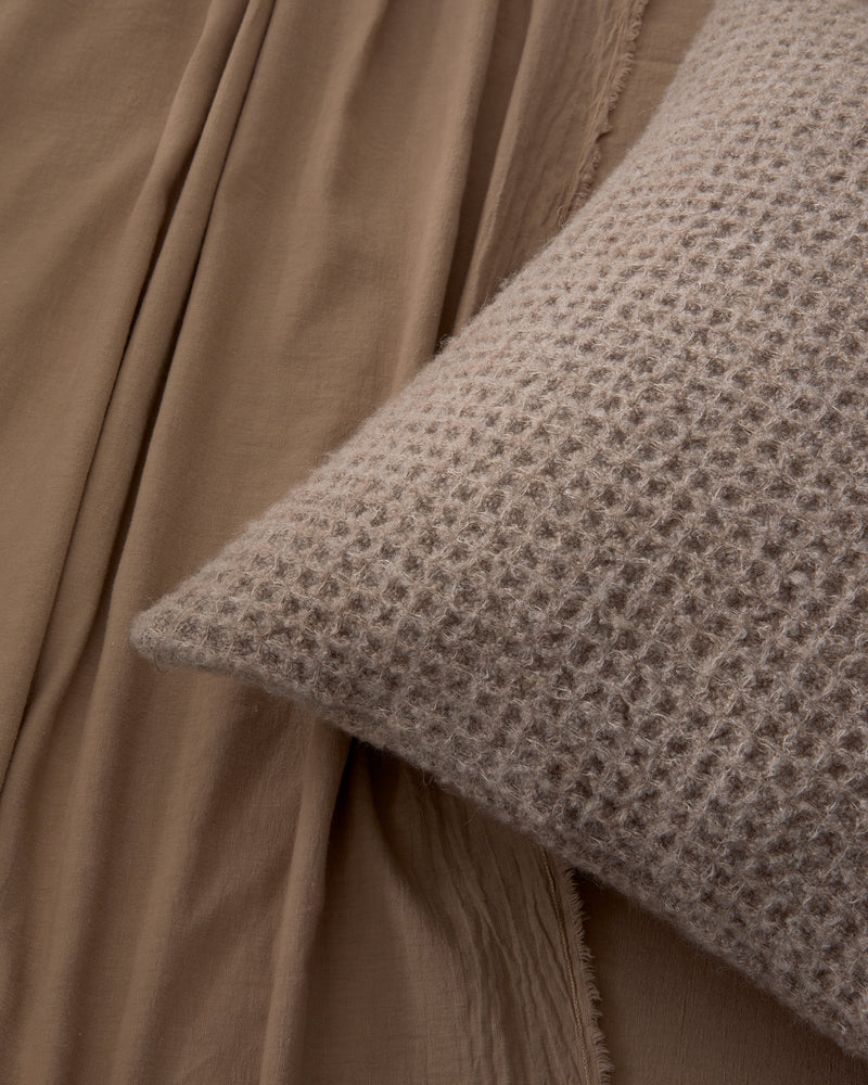 Pon Cushion